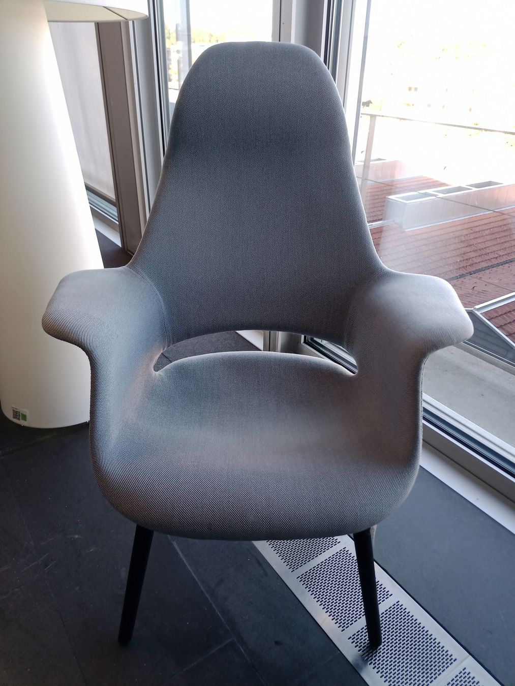 Sessel: Vitra Organic Highback Sessel, Stoff Blau – Gebraucht aus Affoltern am Albis von Zapro 4