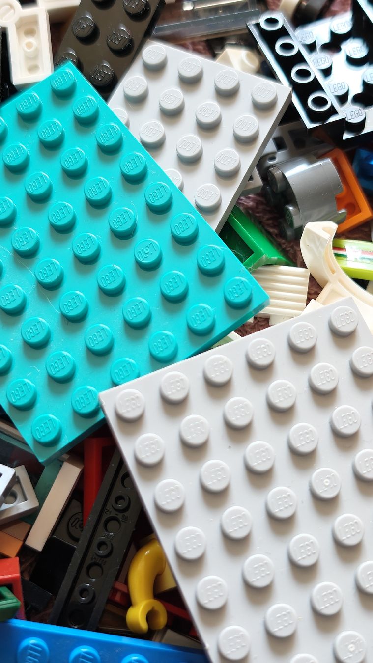 Lego Jouets: Lego, bunt gemischt ca. 1,8 Kilo – D'occasion à Effretikon par Superkarin7 1
