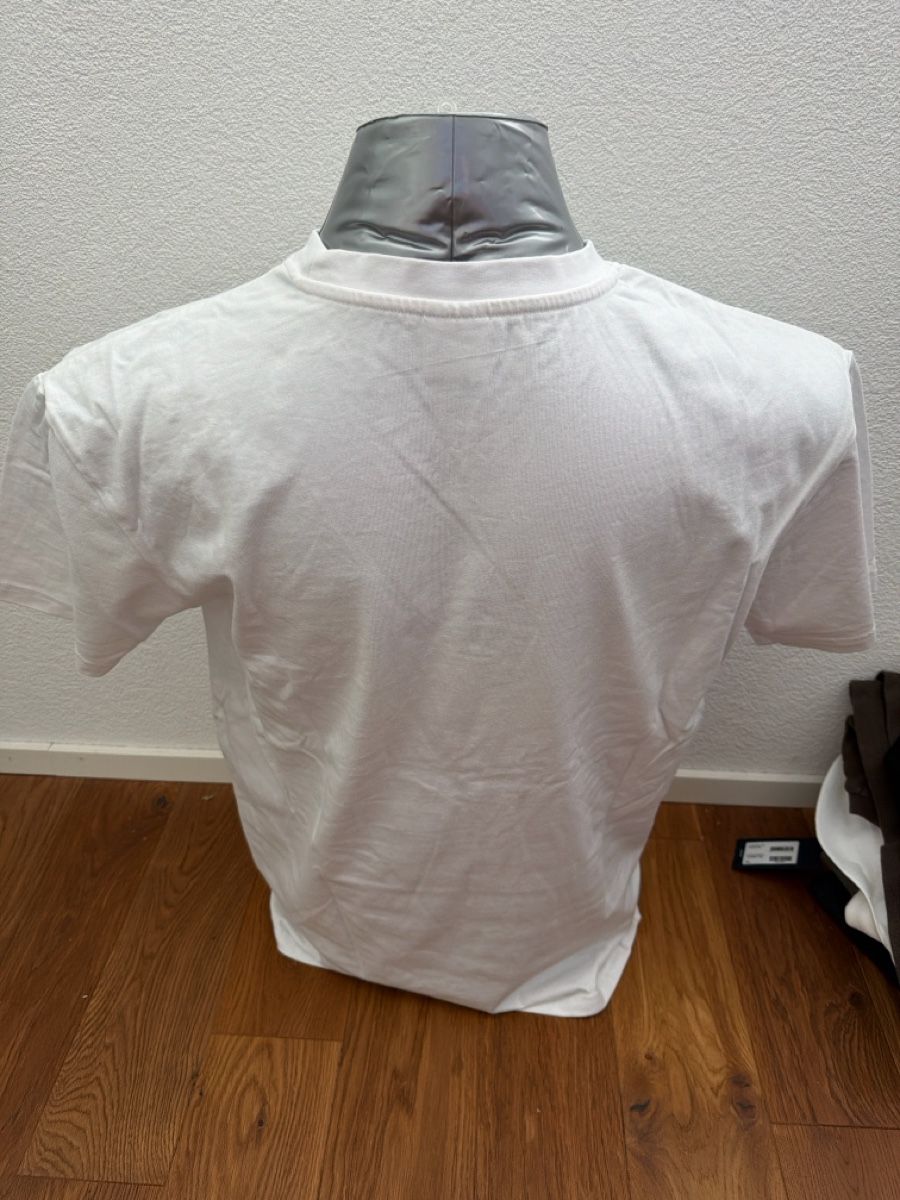Urban Outfitters T-shirt: Urban Classic T-shirt Basic S Weiss – Usato da Münchwilen TG venduto da giu_75tp 1