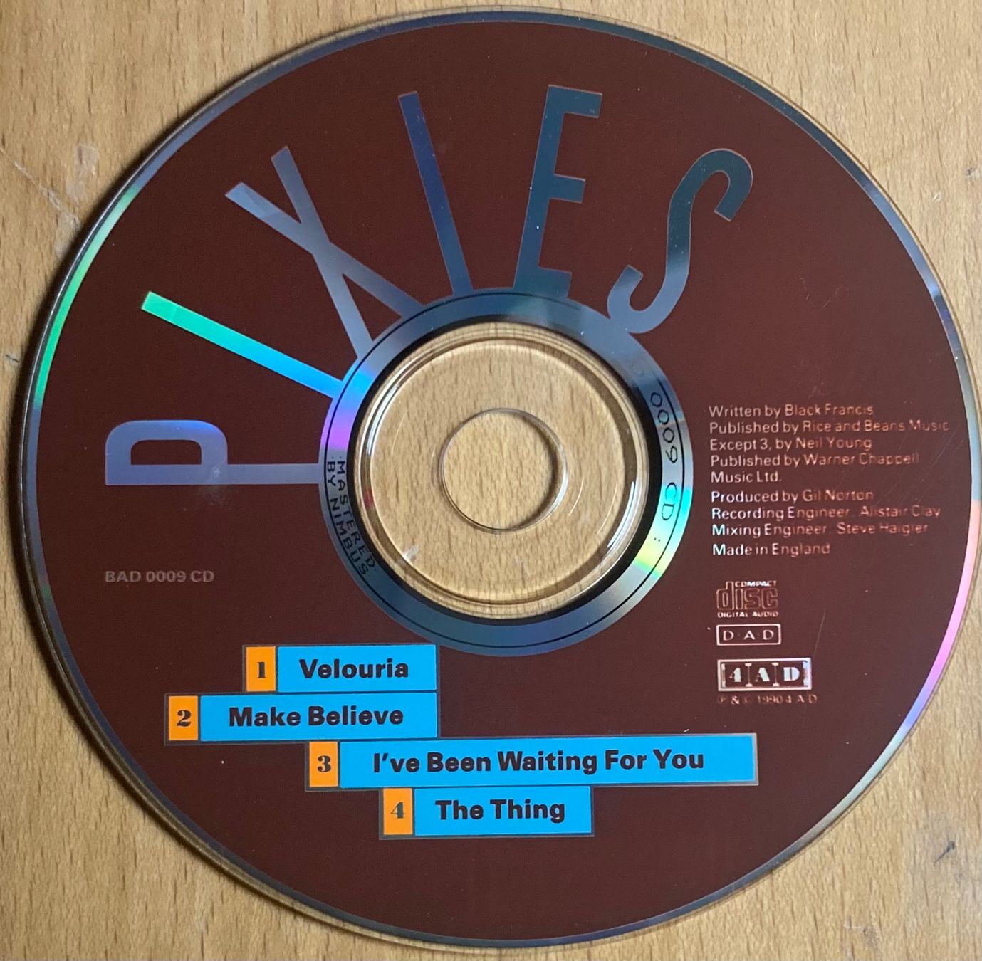 CDs: PIXIES - VELOURIA – Gebraucht aus Poliez-Pittet von Newtown-Records 1