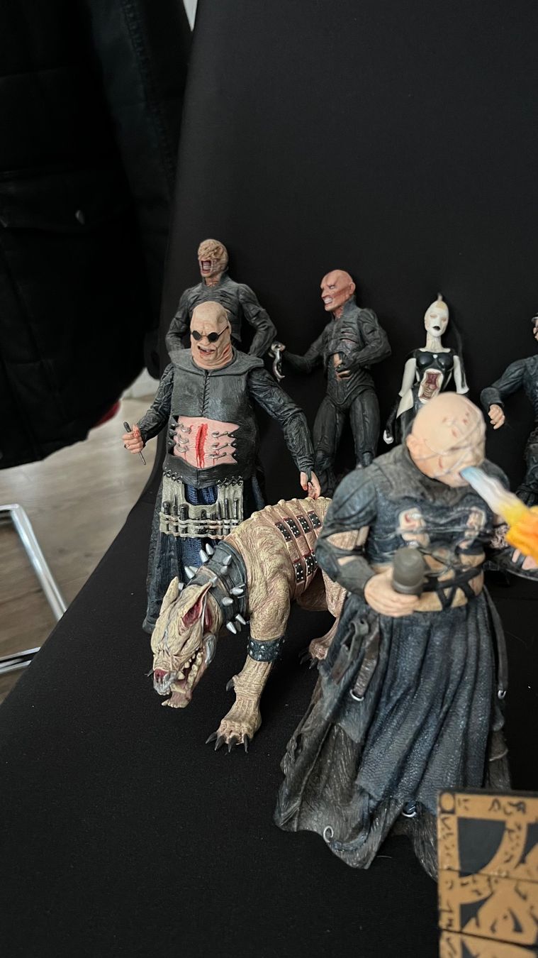 Statuette: 9 Hellraiser Figuren inkl. grosse Würfel (CUBE) – Usato da Rupperswil venduto da fli_9t6h 1