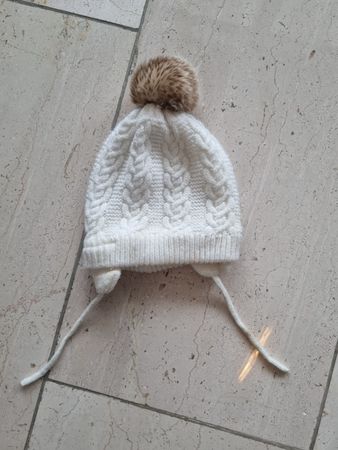 Wintermütze weiss, Strickmütze mit Bommel, Gr. 56