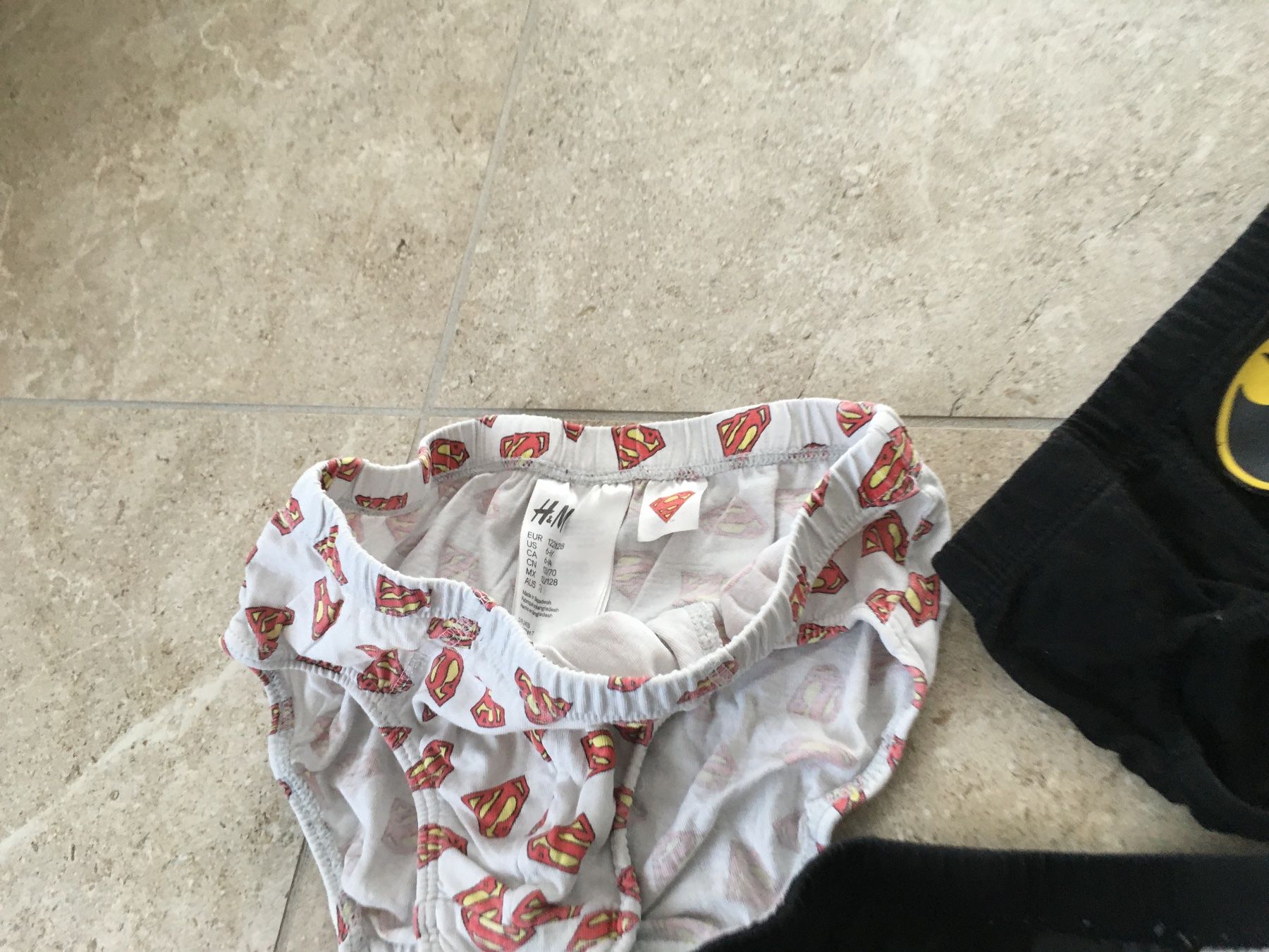 H&M Biancheria intima: Batmen + Supermen Slips Gr. 122-128 – Usato da Gächlingen venduto da Tara_devi 3