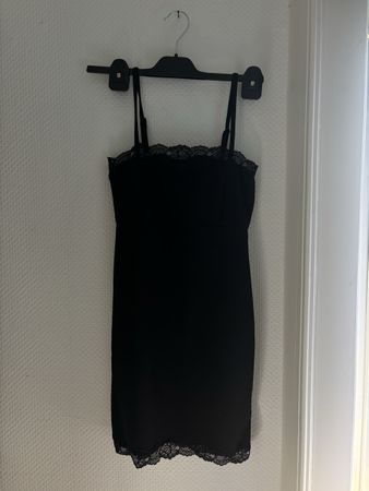 Robe noire courte 
