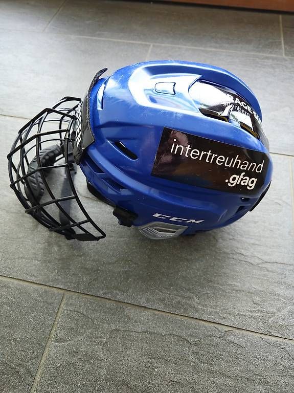 Caschi: CCM Hockey Helm, Grösse M – Usato da Wilderswil venduto da jcpbrink 1