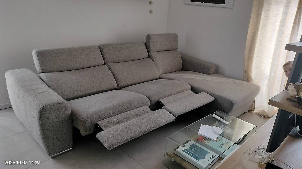 Sofas: Canapé avec méridienne commande électrique des sieges – Gebraucht aus Blonay von Ricco33