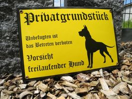PRIVATGRUNDSTÜCK
