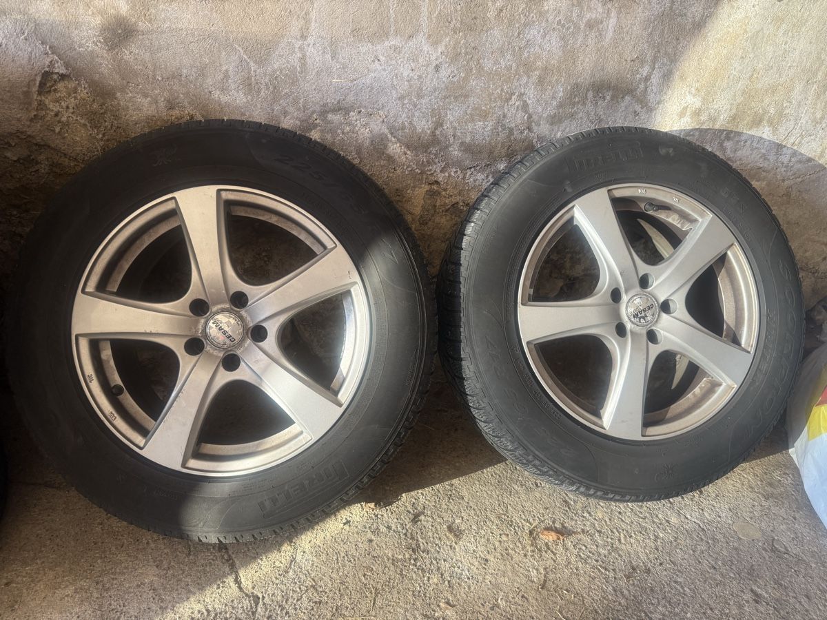 Pneumatici & Ruote complete: Kompletträder 225/65 R 17  – Usato da Glattbrugg venduto da ME-