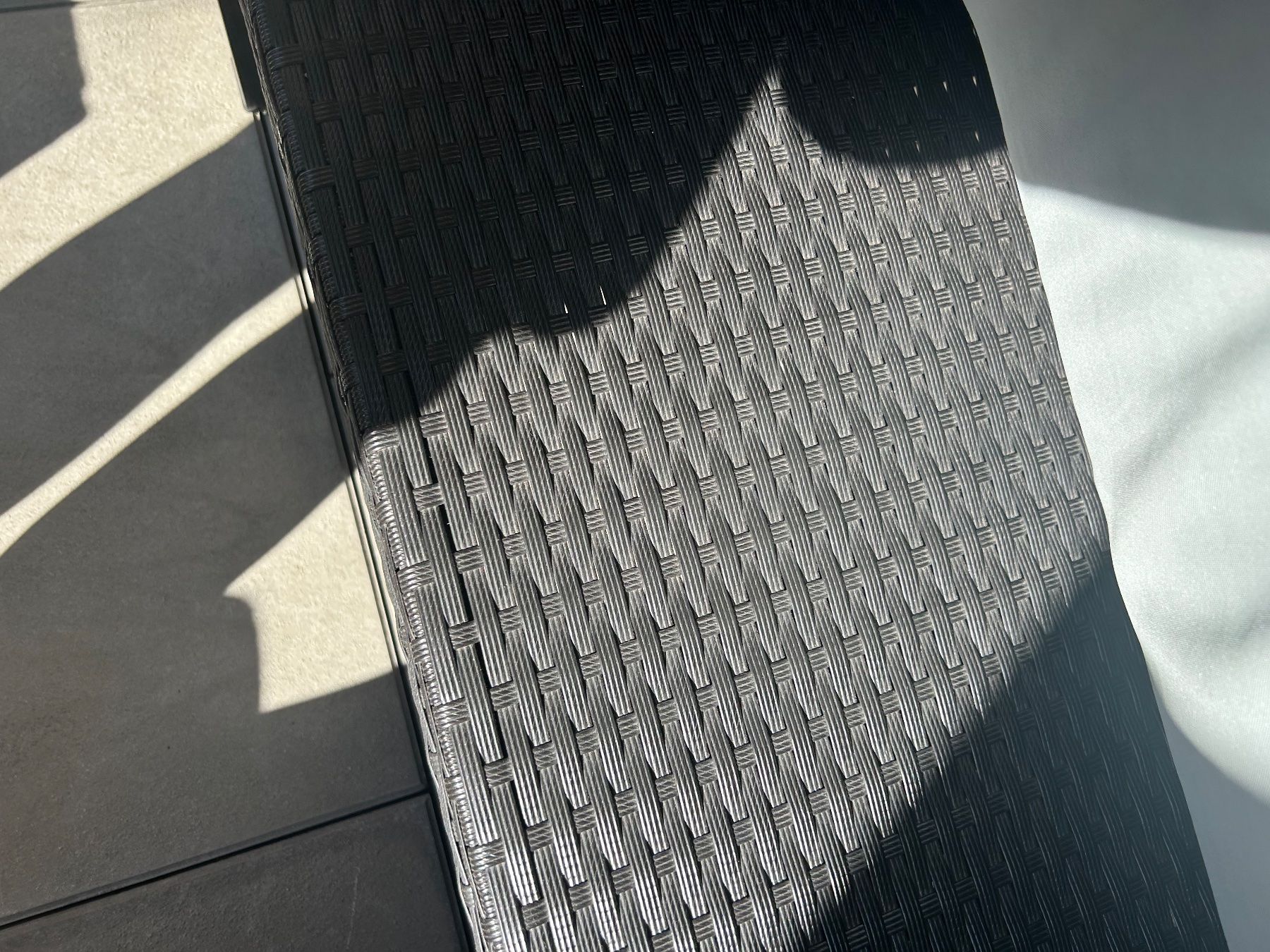 Divani: Gartensitzgruppe Polyrattan grau 5-teilig mit Tisch – Usato da Nänikon venduto da GibsonMarshall 5