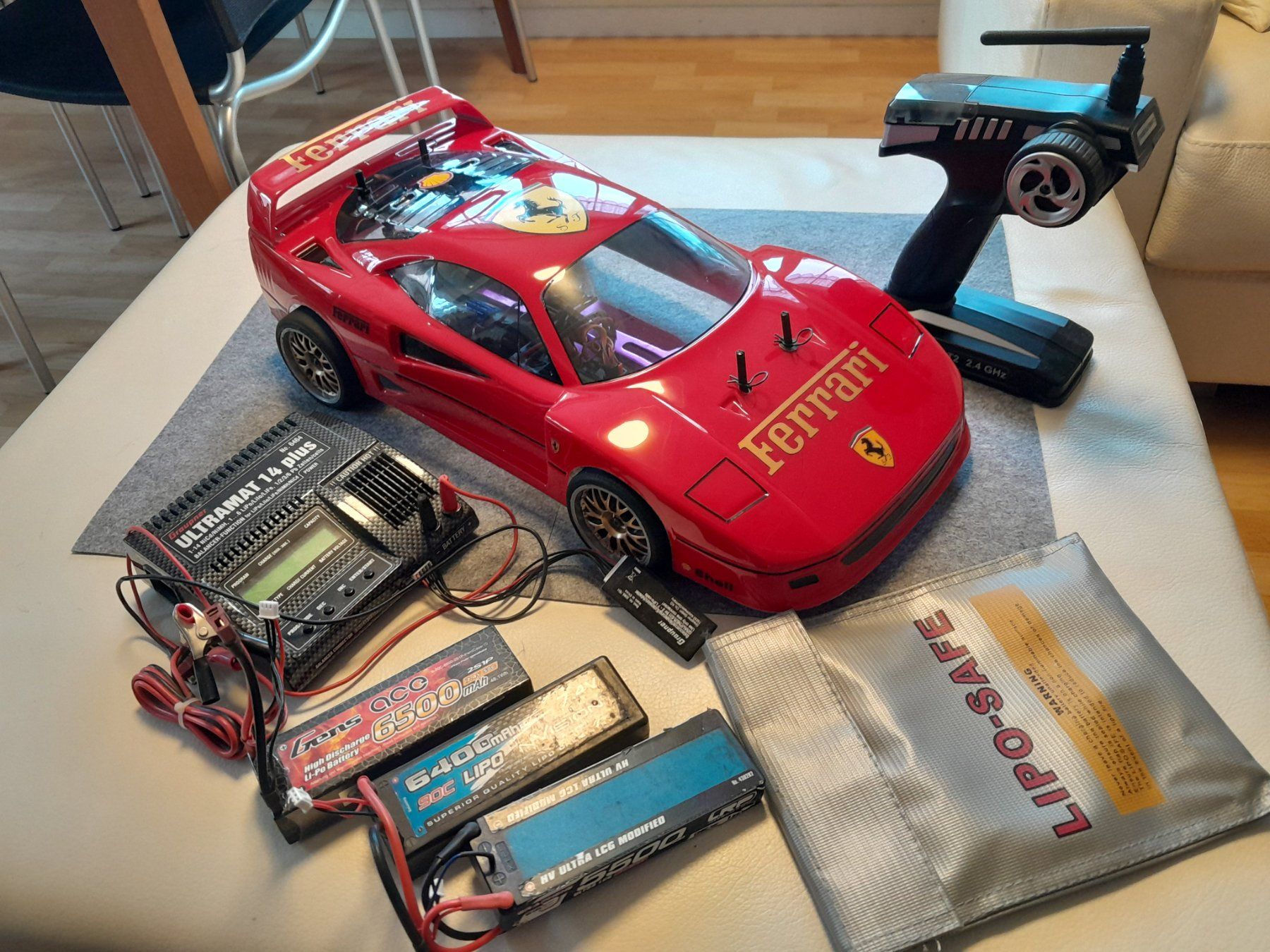 RC Modellbau: 1:9 FERRARI F40 SUPERTEN – Gebraucht aus Ebnat-Kappel von MAZUKITURB0