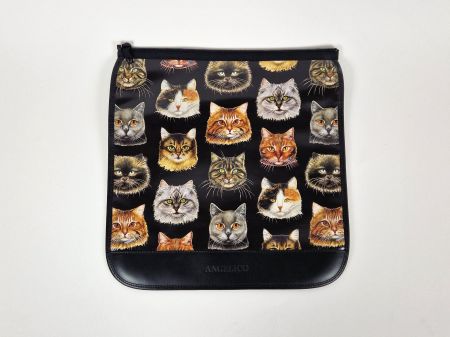 Angelico Leder Taschenklappe mit Katzenkopfmotiven