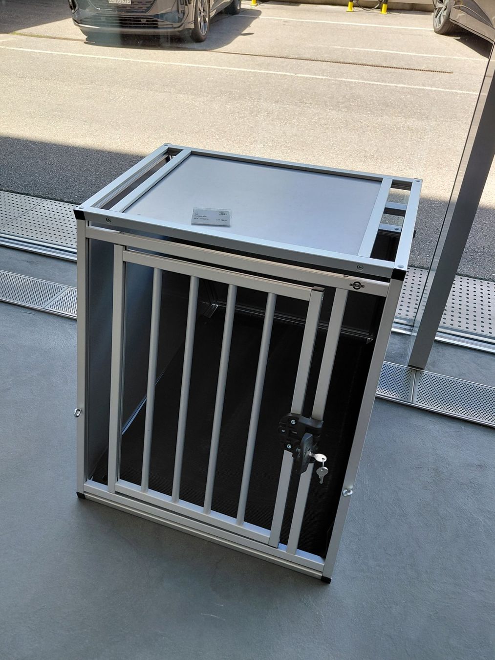 Gabbie, trasporto & Sicurezza: HUNDEBOX MIDI TB 50 M ZCH865101 – Nuovo (secondo la descrizione) da Bern venduto da amagbern