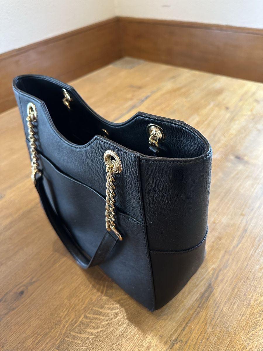 Calvin Klein Taschen für Damen: Calvin Klein Handtasche – Gebraucht aus Leimiswil von pet_l6tl 2