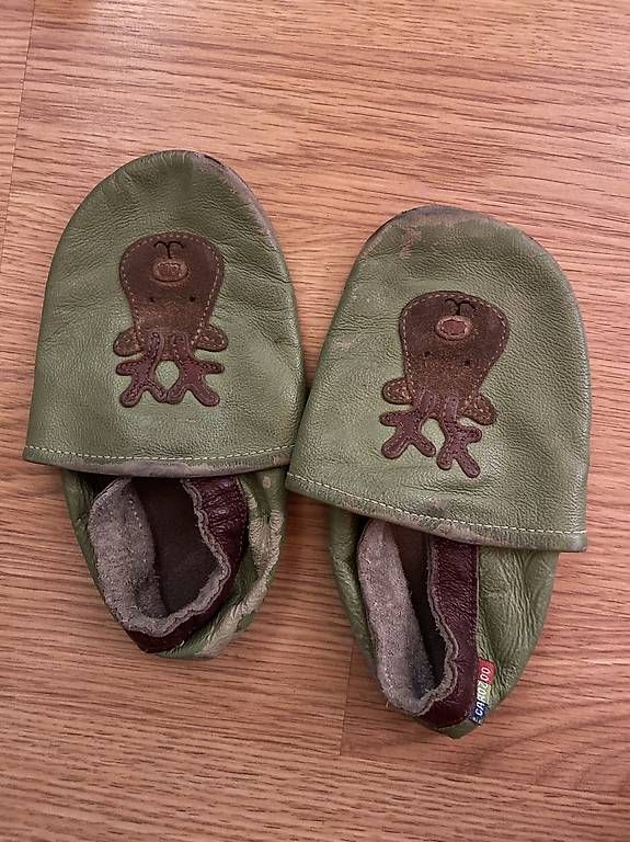 Schuhe für Jungen: Lederfinken/ Hausschuhe länge 17.5 – Gebraucht aus Murten von ka_koen
