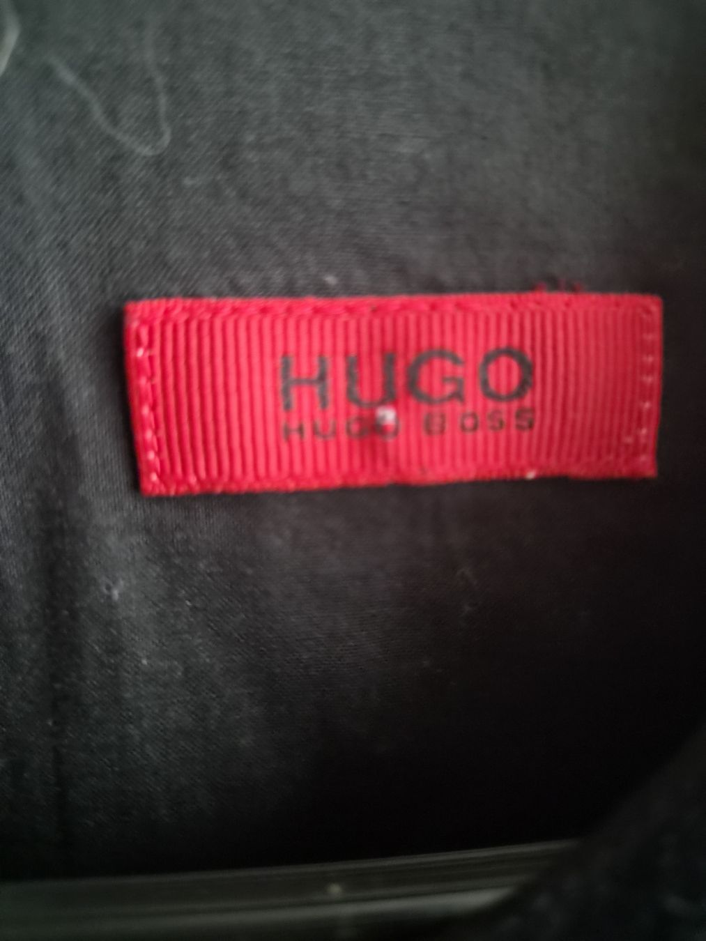 Hugo Boss Top: Hugo Boss Samttop Gr. 34 – Usato da Frenkendorf venduto da Moon111 1