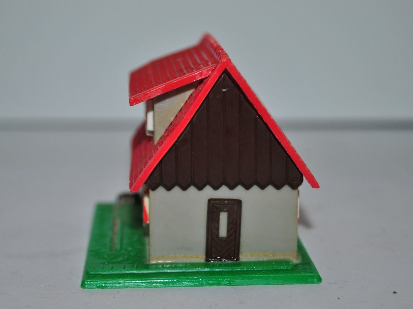 Faller Modelleisenbahnen: Faller Wohnhaus (PAH716) – Gebraucht aus Aarwangen von Bahnsupport 1