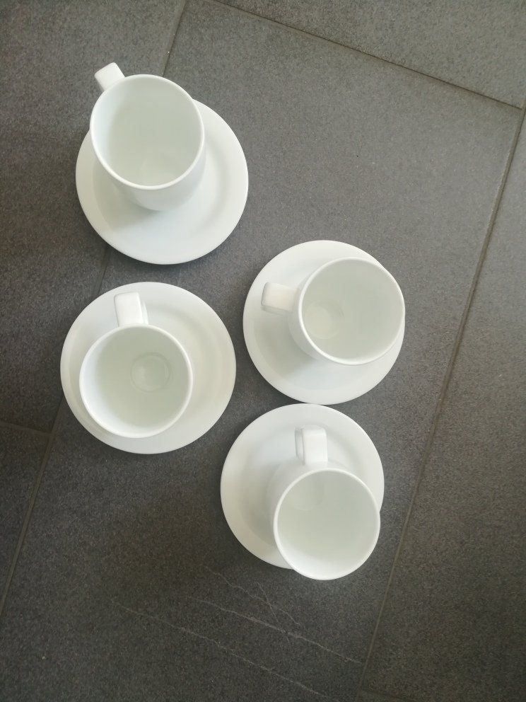 Tassen: 4 Mugs für Kaffee oder Tee – Gebraucht aus Russikon von wanda2006 2