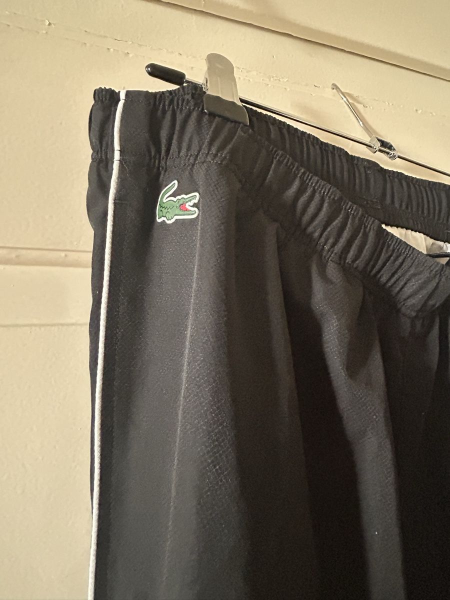 Lacoste Pantaloni: Lacoste Sporthose, Schwarz, Gr. S – Usato da Zürich venduto da peteeznel 1