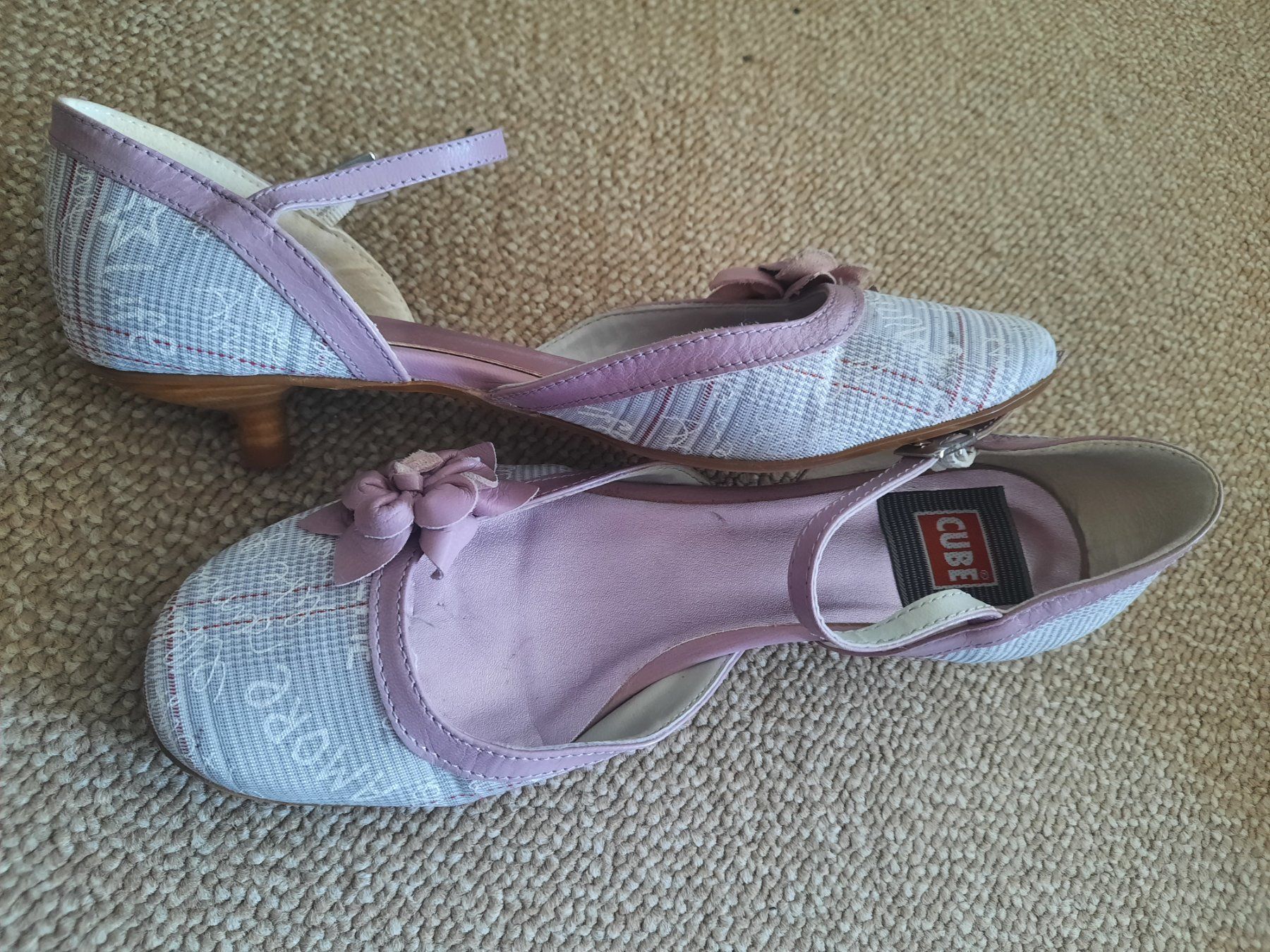 Scarpe da donna: Damenschuhe Pumps, Gr42, Marke Cube – Usato da Herrliberg venduto da AlexandraBopp 2