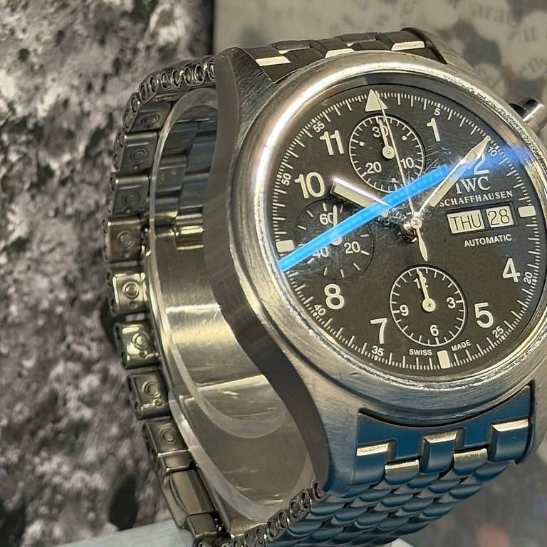 Orologi: IWC Pilot Chronograph IW370603 – Usato da Genève venduto da minty.watches 4