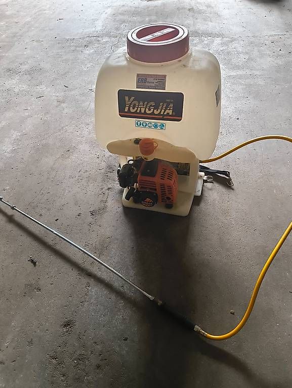 Tutte le macchine: Pulvérisateur à essence – Usato da Tavannes venduto da J-P01
