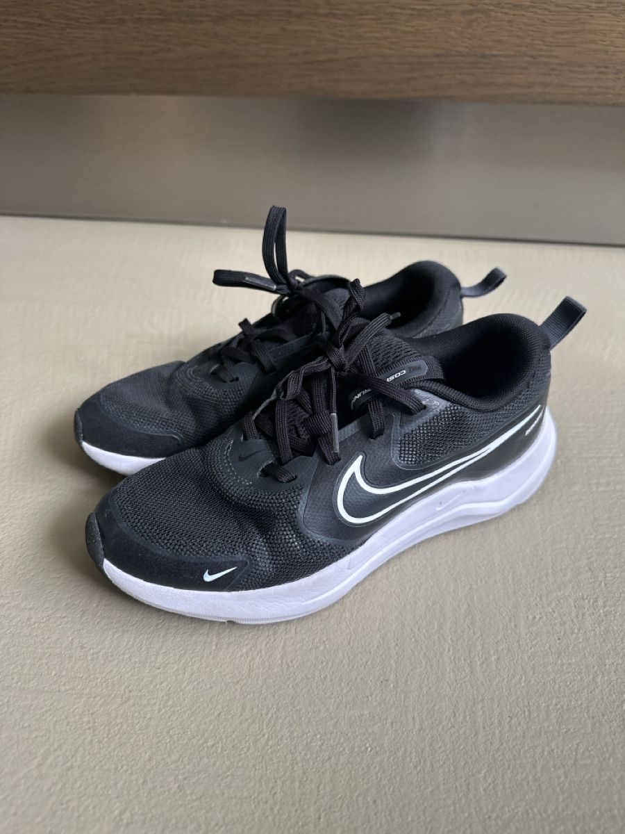 Nike Scarpe per ragazzi: Nike Running Kinder Turnschuhe – Usato da Zürich venduto da Bingobongo03