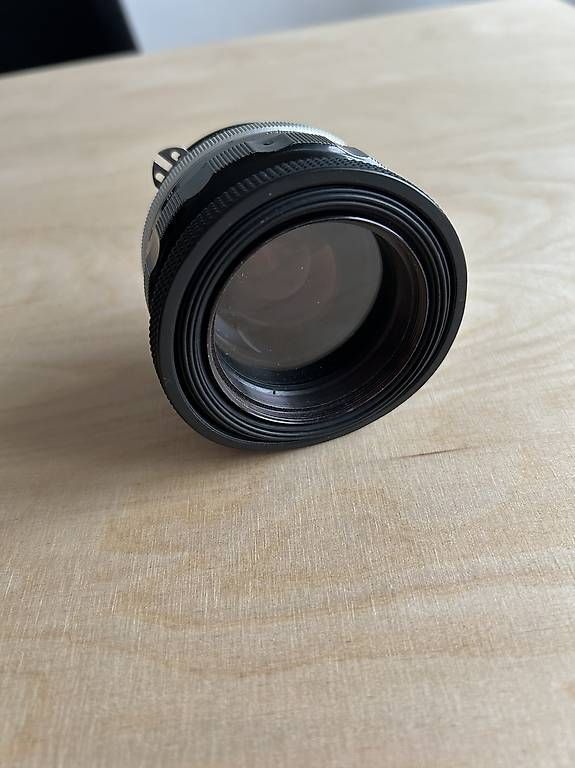 Nikkor Objektive: Nikon Nikkor 55mm f/1.2 – Gebraucht aus Solothurn von salo__me