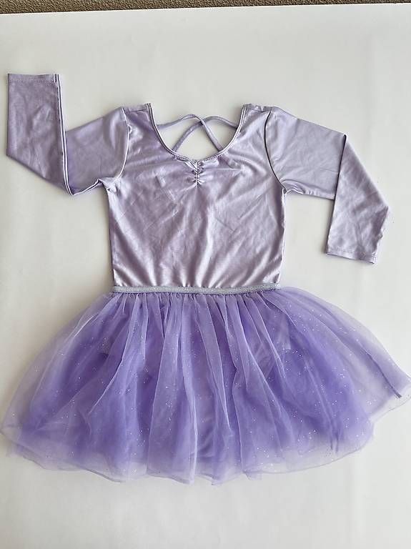 Vestiti & Gonne: Mädchen Balettkleid violett 134 – Usato da Altendorf venduto da Elite-S