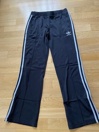 NEU UNGETRAGEN ADIDAS TRENER GRÖSSE 38