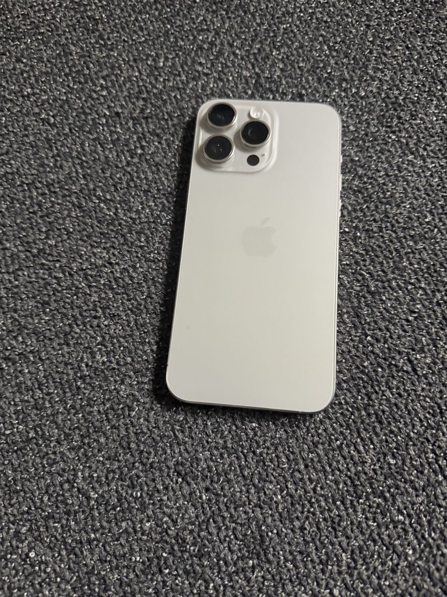 Apple Telefoni cellulari / Smartphones: iPhone 15 Pro Max 256GB Natur – Usato da Mammern venduto da momo1831