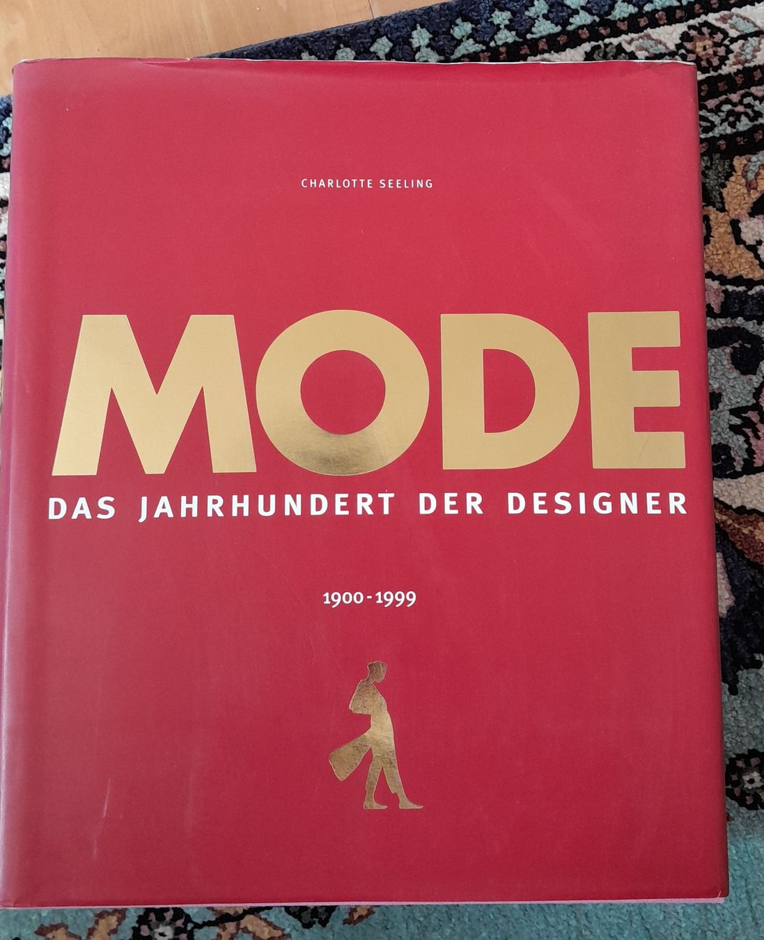 Libri: MODE - Das Jahrhundert der Designer – Usato da Eglisau venduto da Susanne2209