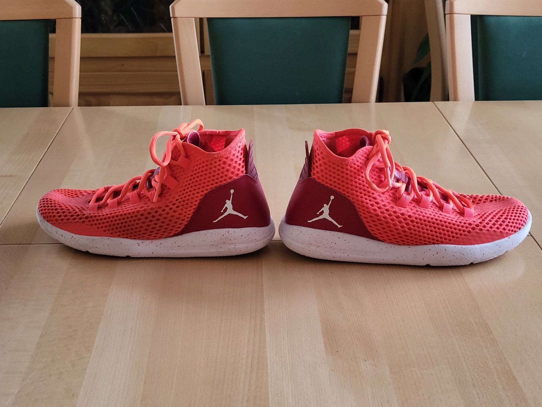Jordan Schuhe für Jungen: Nike Air Jordan Baskets Gr. 39 – Gebraucht aus Dürrenäsch von DanaW01 1