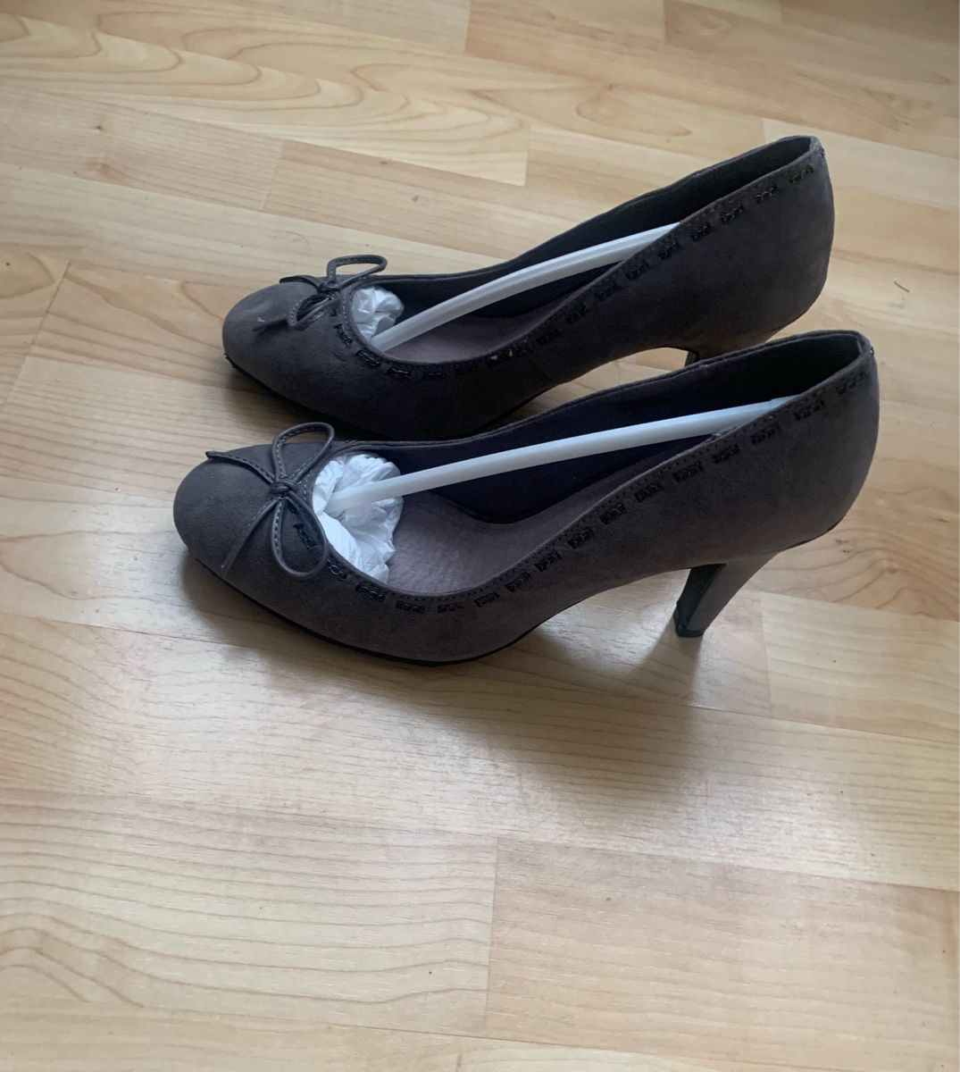 Damenschuhe: Modische Pumps taupe BATA, Grösse 39, neu – Neu (gemäss Beschreibung) aus Zürich von 1979mausi