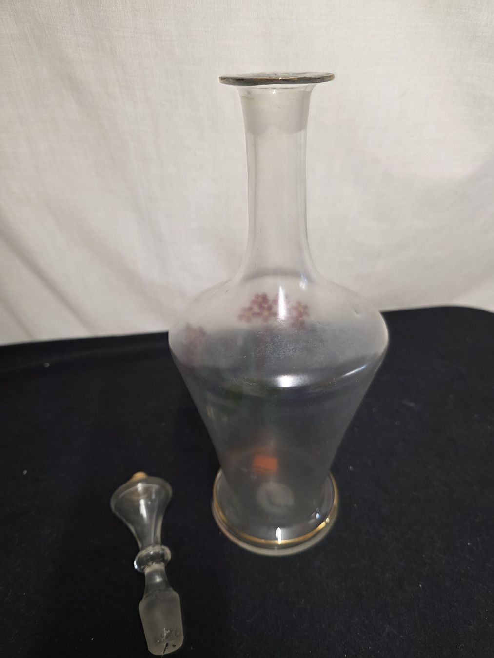 Caraffe: Dekorative Vintage Karaffe mit Blumenmuster, Glas, – Usato da Wolfertswil venduto da Antiko 4