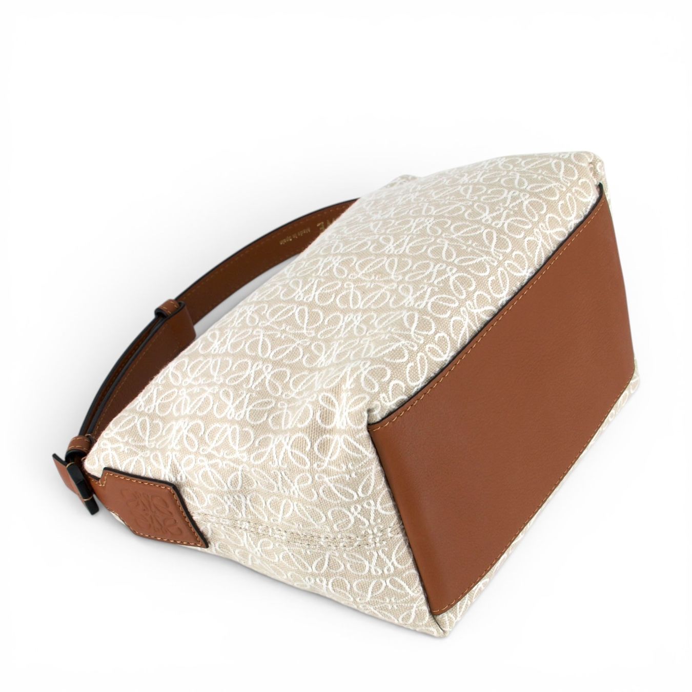 Loewe Borse da donna: Loewe Cubi Anagram beige – Usato da Binningen venduto da Designerlabels 9