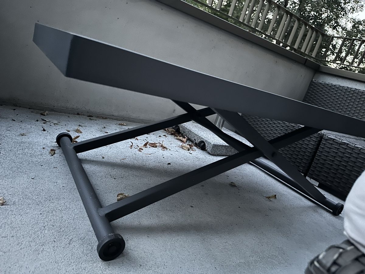 Tavoli: Lounge-Tisch – Usato da Bern venduto da SITARO 1