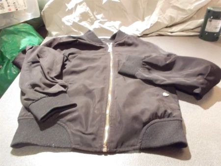 Jacke Grösse S, Chicorée, schwarz