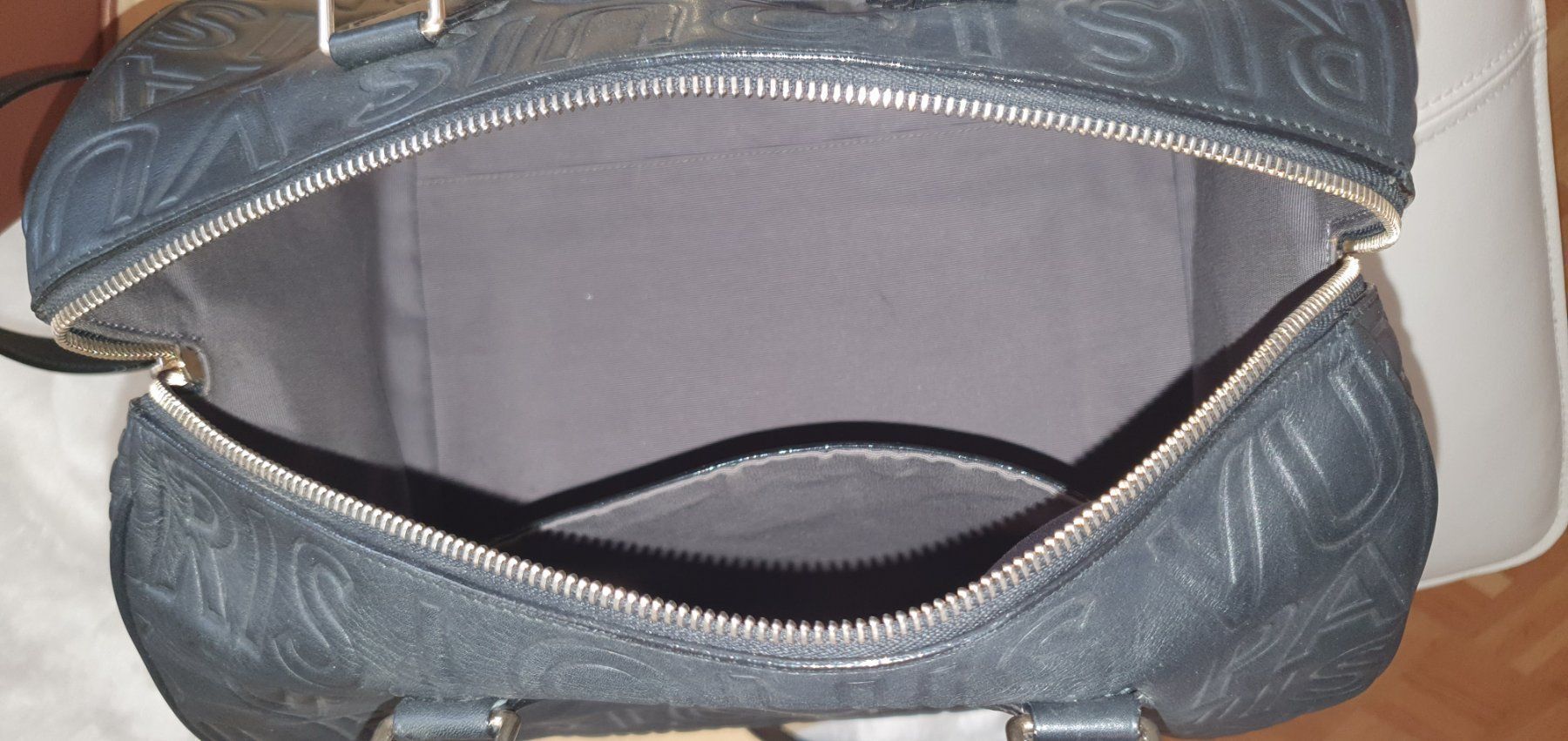 Louis Vuitton Borse da donna: LV Limited Edition Black Embossed Leather Speedy Cube 30 – Nuovo (secondo la descrizione) da Pratteln venduto da paejo 1