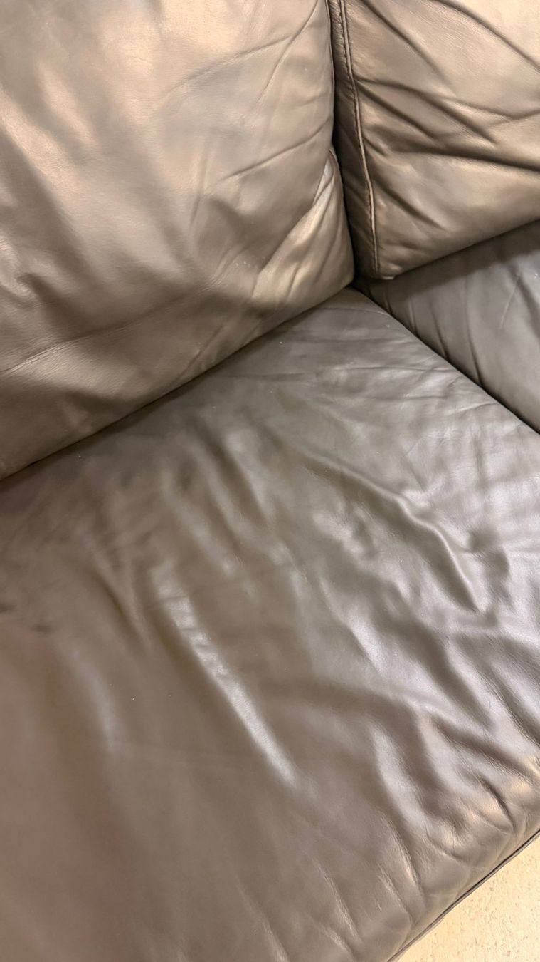 Sofas: Modernes Ledersofa in dunkelgrau 3-Sitzer – D'occasion à Rickenbach ZH par Der-Insider 6