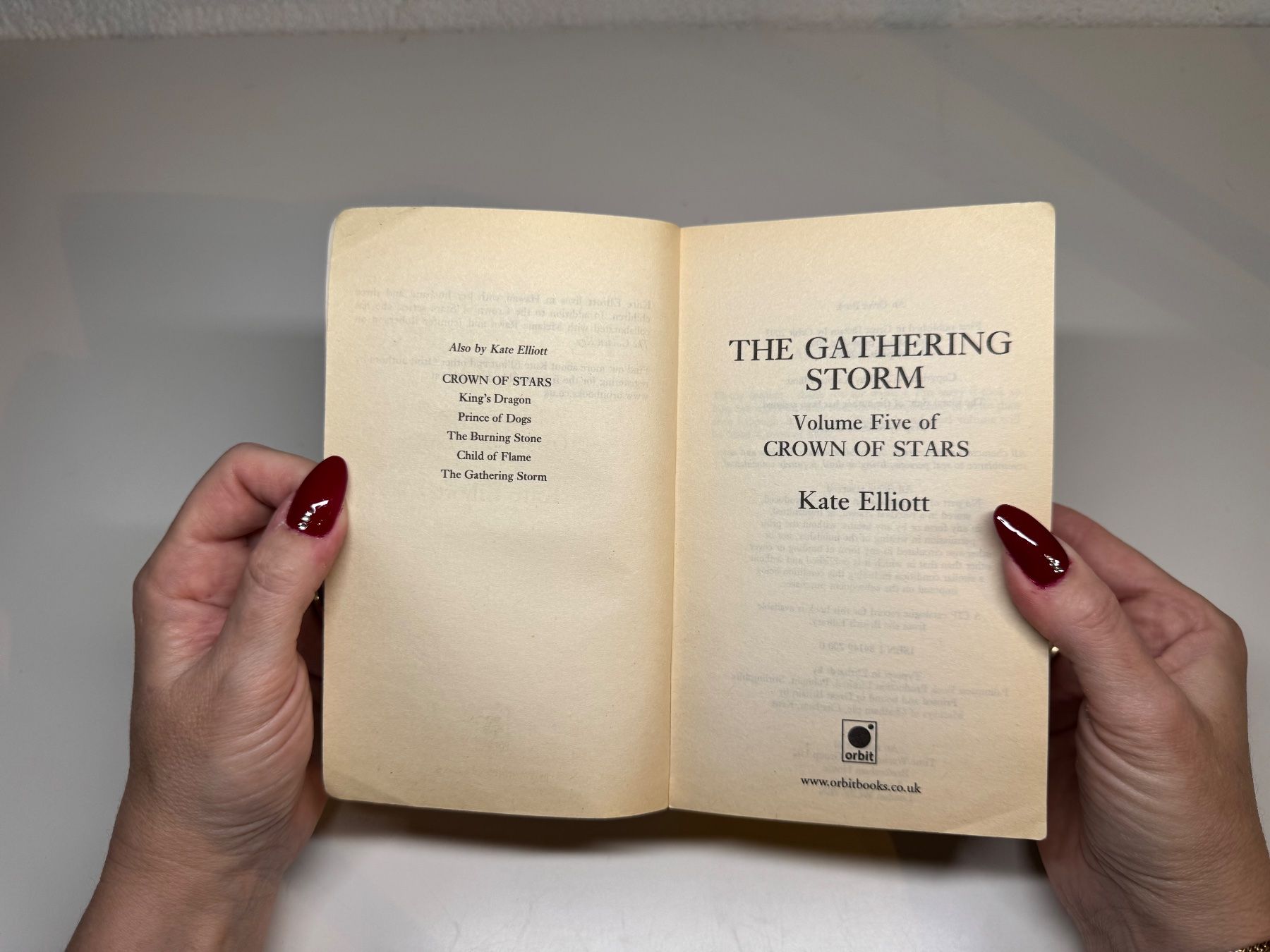 Libri: NOVEL: Kate Elliott, The Gathering Storm – Usato da Grosswangen venduto da English_books 2