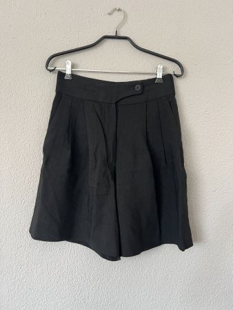 schwarze Massimo Dutti Bermuda Shorts, Size 36