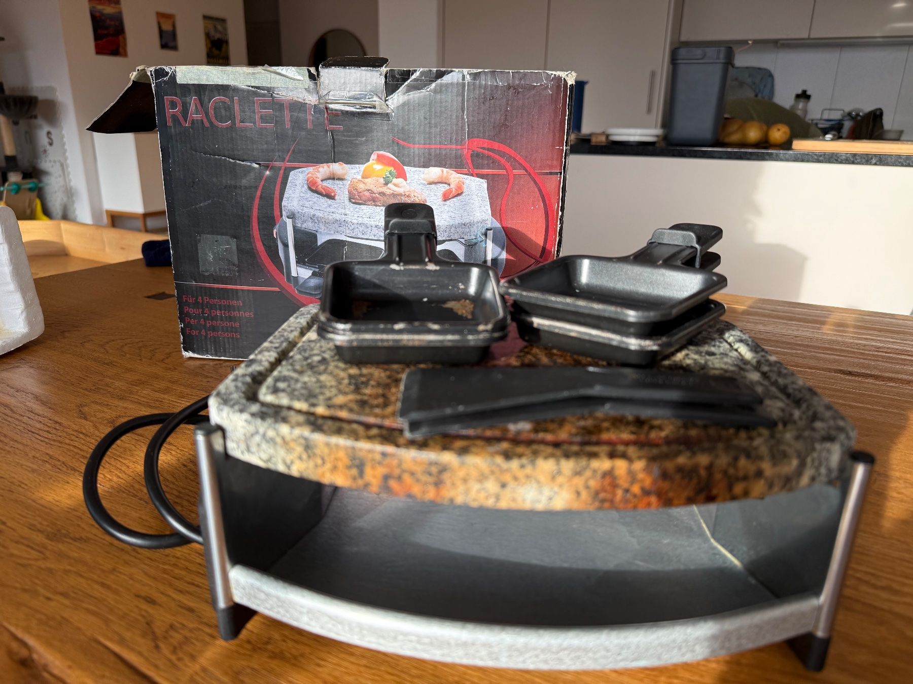 Appareils de cuisine: Four à raclette pour 4 – D'occasion à Biel/Bienne par Mimi6464 1