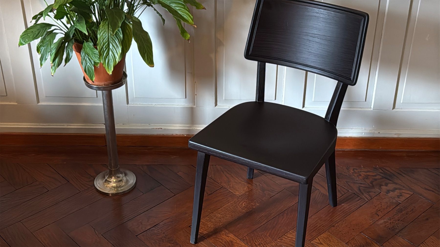 Stühle: Klassischer Schweizer Design Holz Stuhl Beizenstuhl Schwarz – Gebraucht aus Zürich von TiptopGerneWieder 3