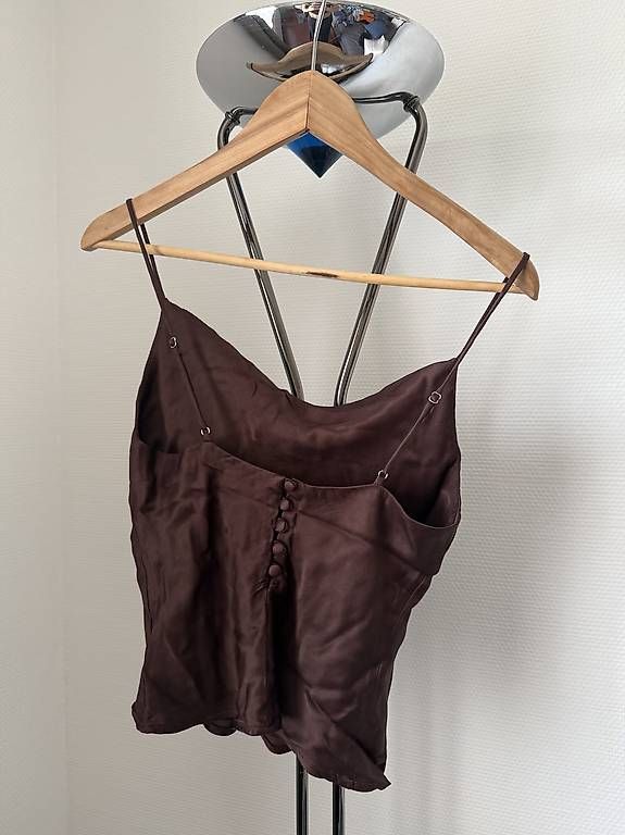 Tops: Seidiges Spaghetti Top – Gebraucht aus Birsfelden von jes_5r8c 1