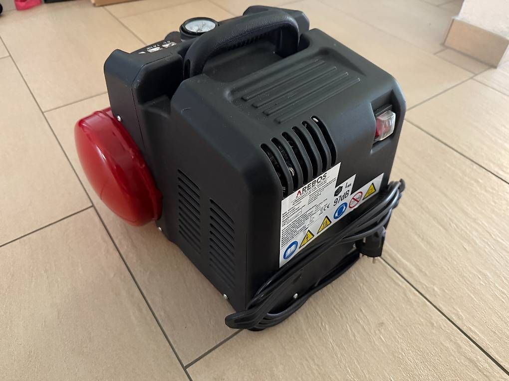 Compressori: Aerobos Luftkompressor - 8 bar, 6 l Tank – Usato da Weite venduto da rickBAT 1