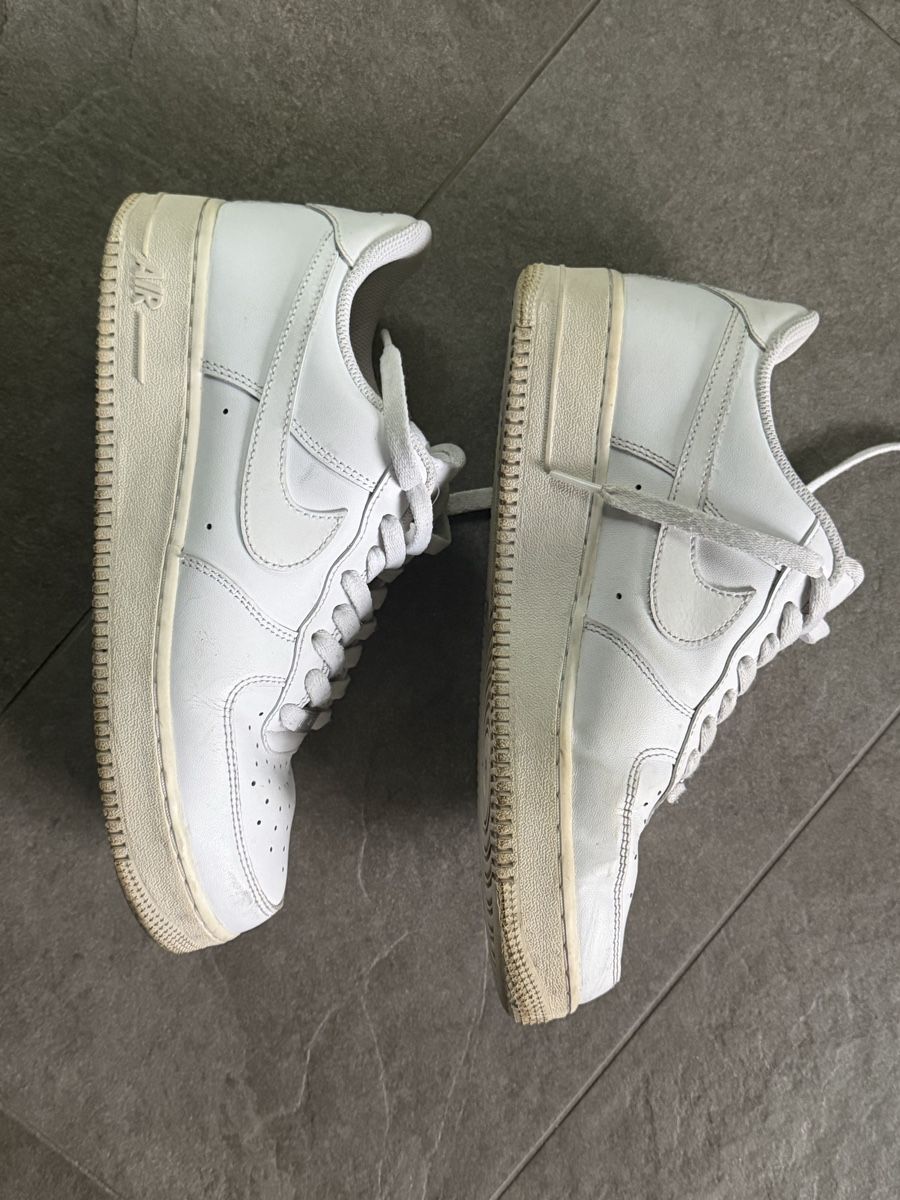 Nike Scarpe da uomo: Nike Air Force 1 ’07 Triple White – Usato da Zofingen venduto da giu_p72q 2