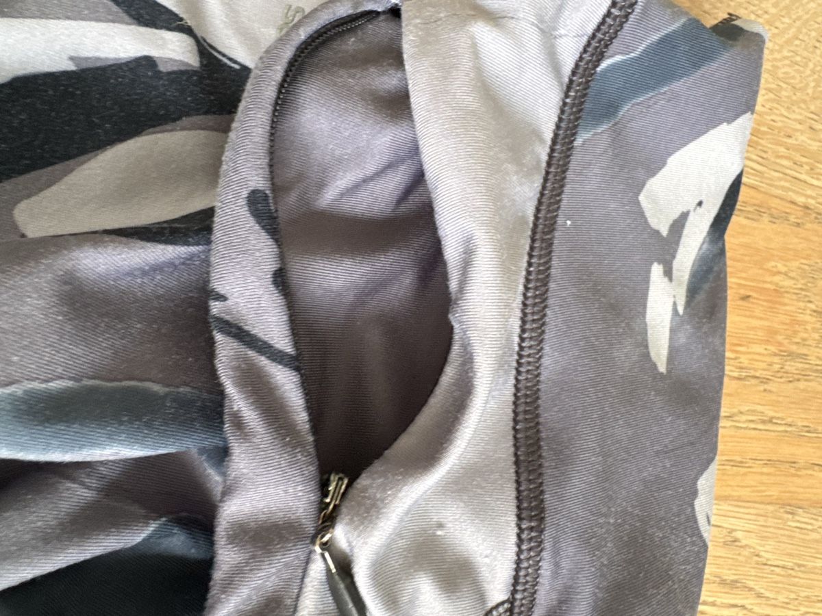 Salomon Leggings: SALOMON DESIGNED FOR FREEDOM ATHLETIC PANTS – Usato da Bertschikon Gossau venduto da CarmenSir 2
