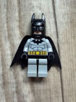 LEGO Batman 2006 - bat001 - Light Bluish Gray Suit