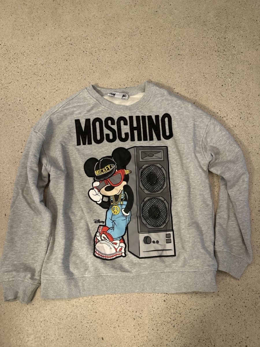 Maglioni & Felpe: H&M x Moschino Mickey Mouse Pulli, Grösse M, Top Zustand – Nuovo (secondo la descrizione) da Hausen AG venduto da Nah5yj