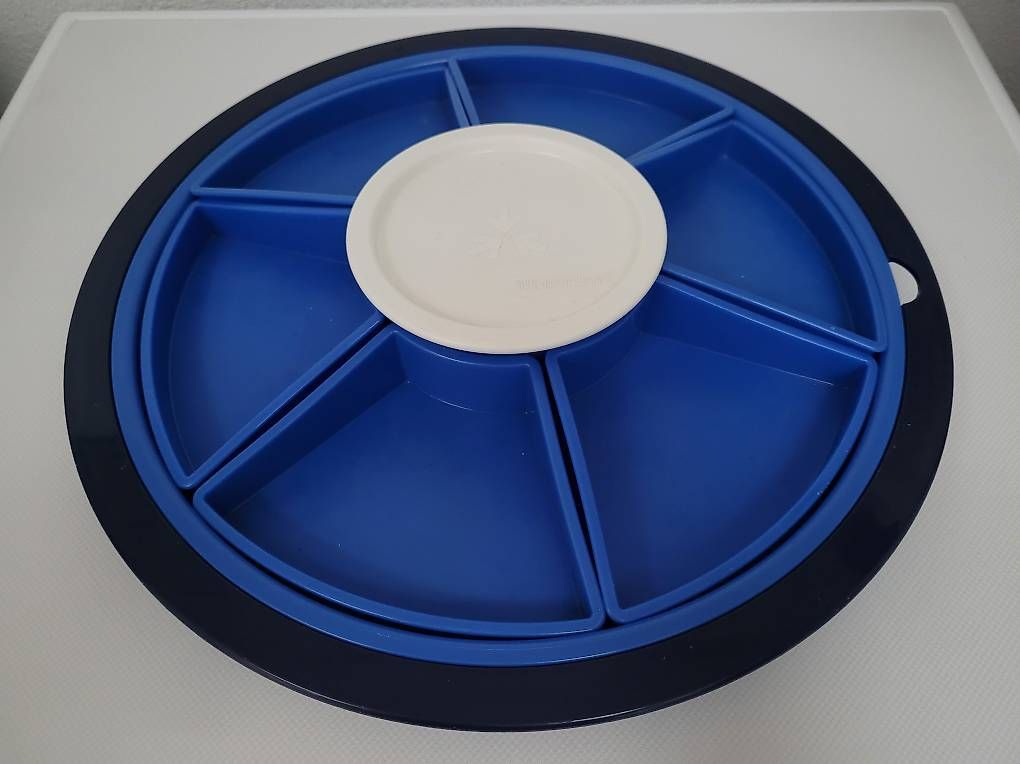 Tupperware Piatti di portata: Tupperware Servierplatte blau Snackteller Set Schale Dose – Usato da Zofingen venduto da Loop_ReSale